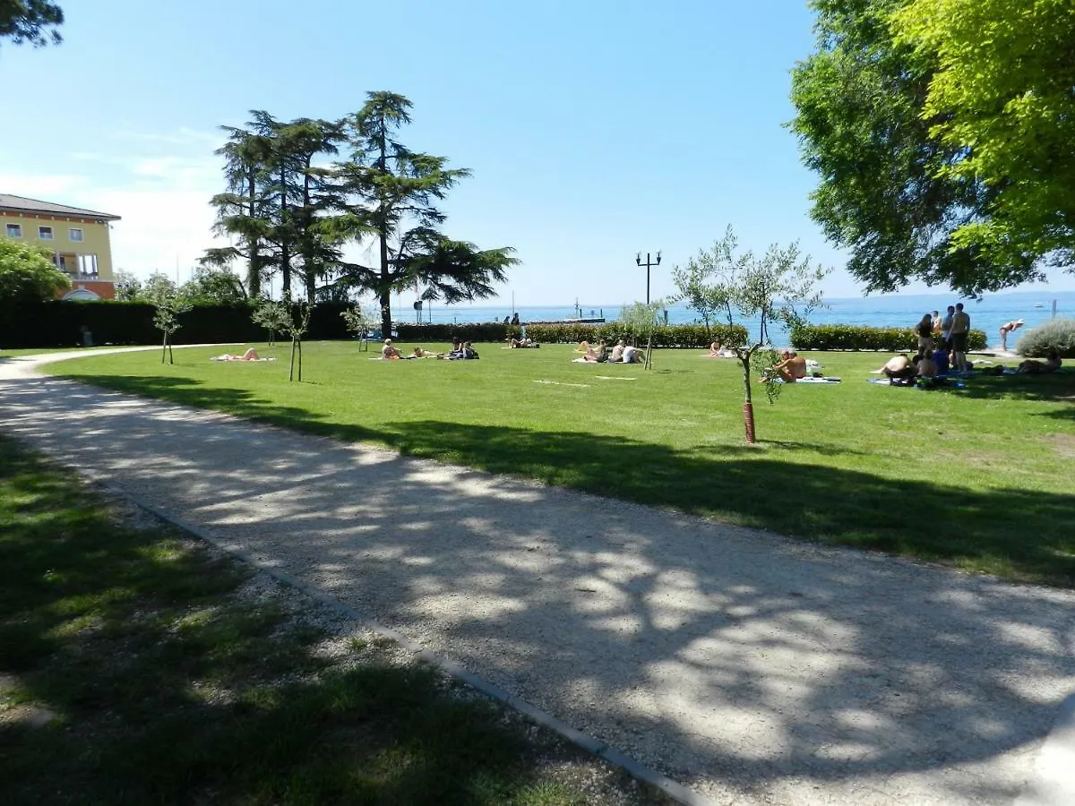 Studio The Beach - Regarda Travel Bardolino 0*,  Italy